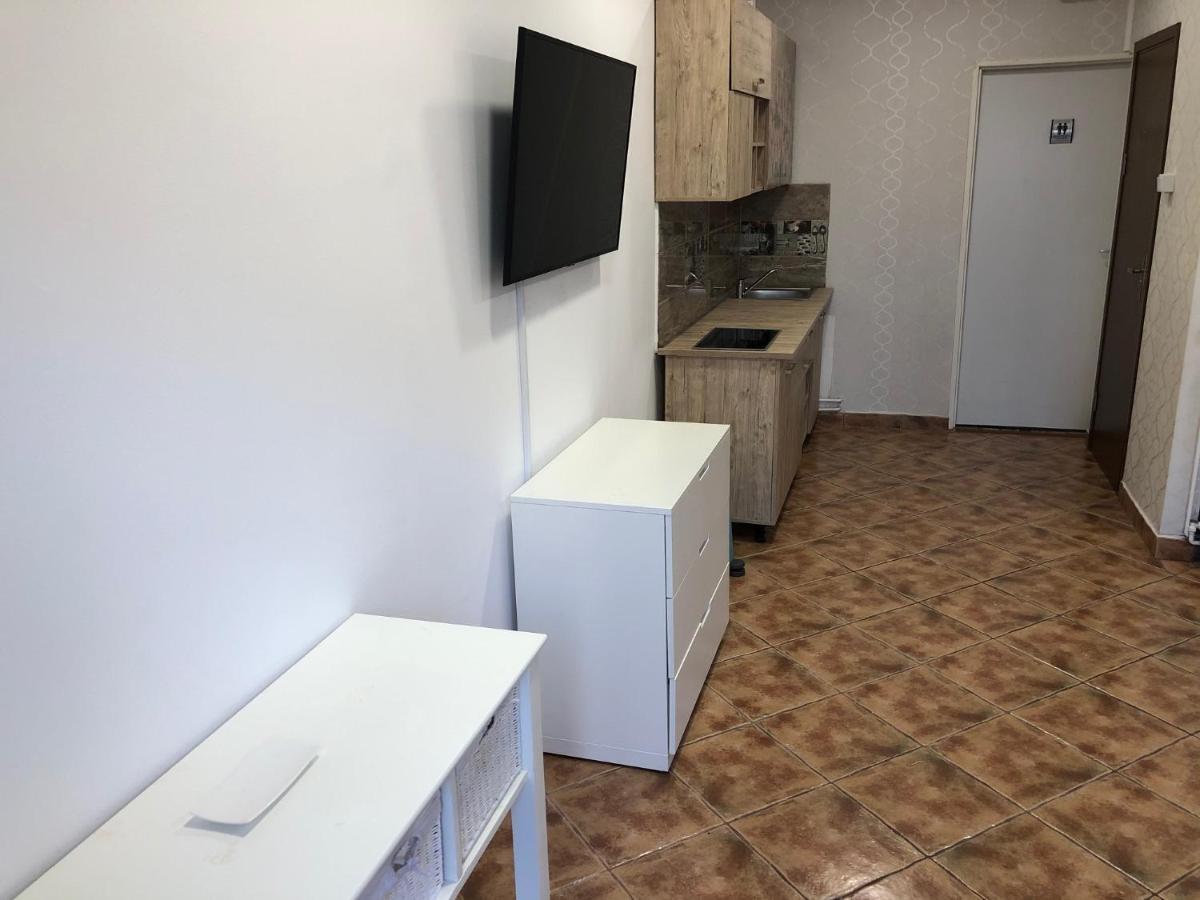 Gaby 2 Lägenhet Braşov Exteriör bild