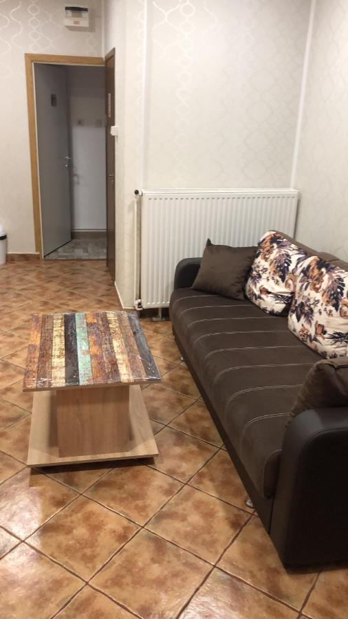Gaby 2 Lägenhet Braşov Exteriör bild